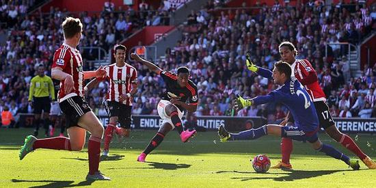 马夏尔扳平破门瞬间