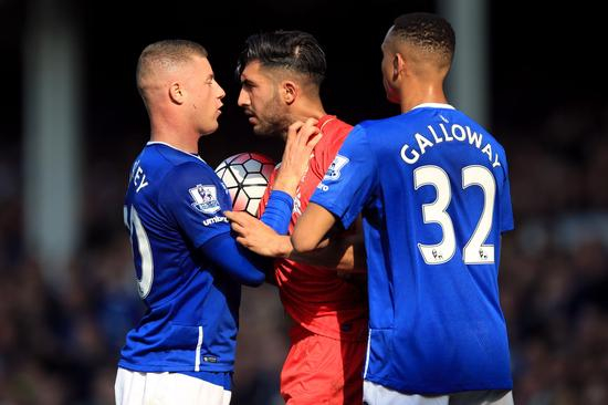 巴克利同埃姆雷-詹互掐