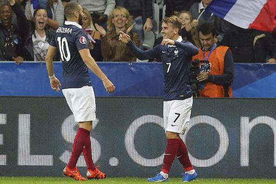 格列兹曼感谢本泽马助攻