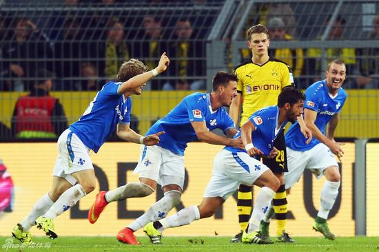 达姆施塔特客场逼平多特蒙德