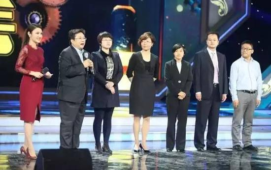 央视国际网络有限公司董事长汪文斌率领钱蔚加盟后的央视新媒体团队首度集体亮相