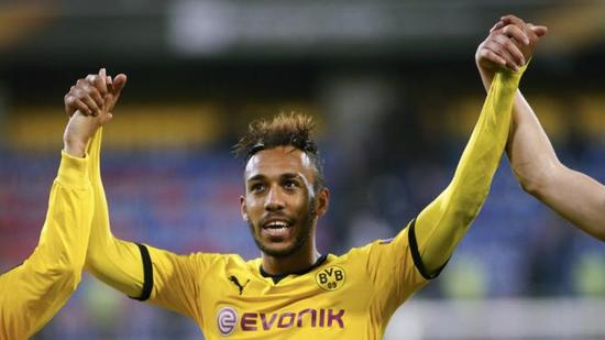 奥巴梅扬赛后向球迷致谢