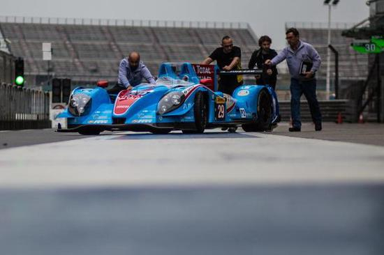 飞马-道达尔DC Racing车队29号赛车抵达上赛道