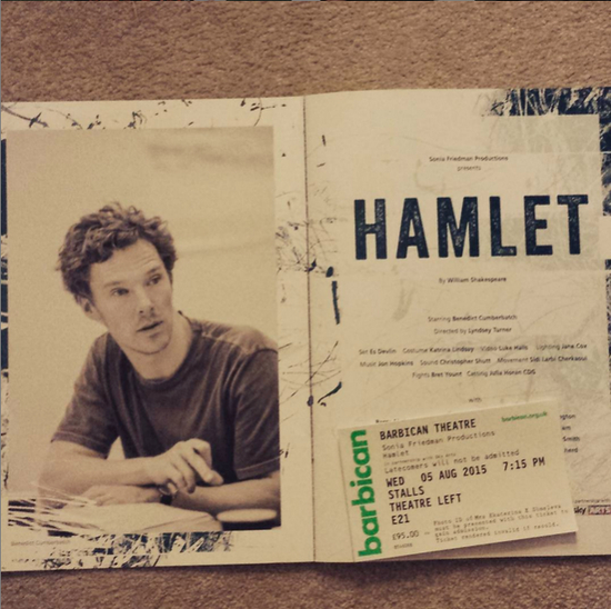 抢到票的观众在FB和ins上晒出优越感