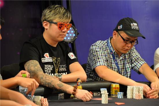 金鑫在决赛桌比赛中