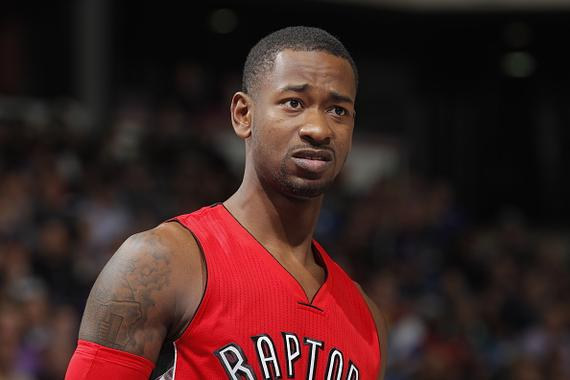 多伦多猛龙与球队前锋泰伦斯-罗斯达成了一份3年3300万美元的续约合同