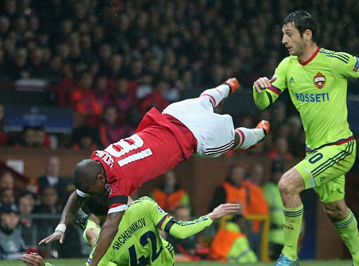 阿什利-扬被斥爱假摔