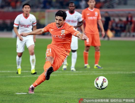 阿洛伊西奥堪称本赛季第一点球手