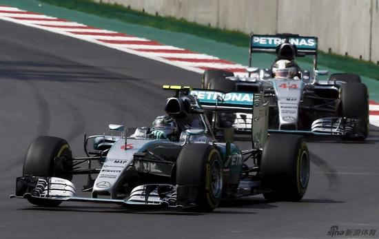 本场比赛汉密尔顿的轮胎磨损比罗斯伯格严重
