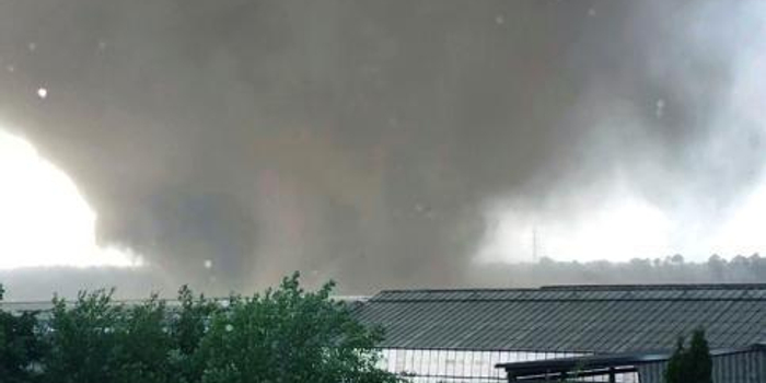 德国西部遭遇龙卷风袭击