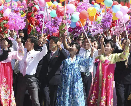 ▲9月9日，朝鲜在平壤举行盛大阅兵式和群众花车游行，热烈庆祝建国70周年。新华社记者 姚大伟 摄