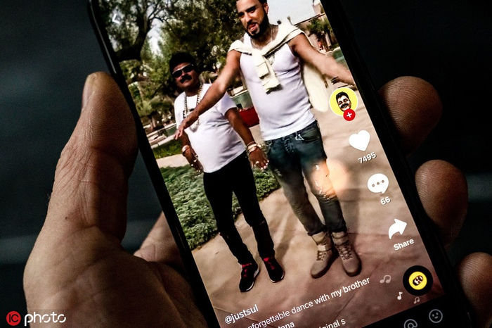  TikTok界面 @IC photo