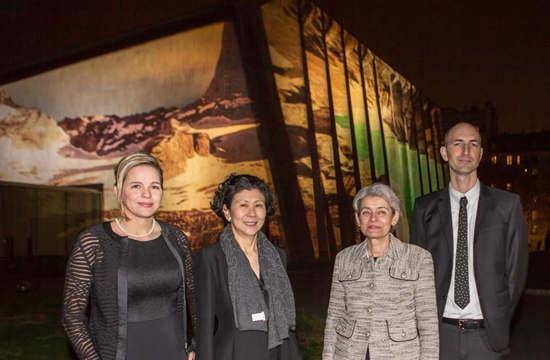 周凯旋出席基金会活动合影。（来源：基金会官方推特）