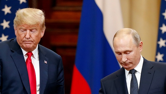 7月16日，芬兰赫尔辛基，美国总统特朗普与俄罗斯总统普京出席联合新闻发布会。图片来源：视觉中国