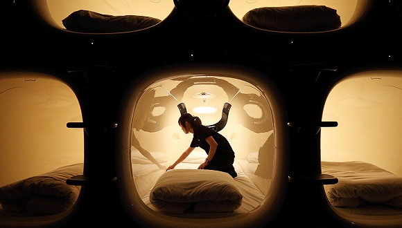  成田机场的胶囊酒店 来源：视觉中国