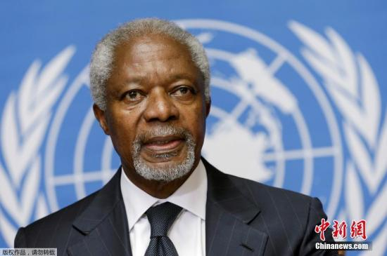 　　安南于1962年进入联合国系统工作，担任设在日内瓦的世界卫生组织的行政和预算干事。被任命为秘书长之前，曾任主管维持和平行动助理秘书长（1993年3月至1994年2月），后来改任副秘书长（1994年2月至1995年10月；1996年4月至1996年12月）。（资料图）