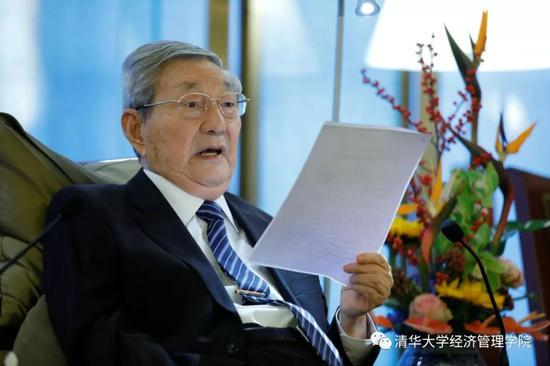  朱镕基会见清华经管学院顾问委员会委员。&nbsp;微信公号“ 清华大学经济管理学院” 图