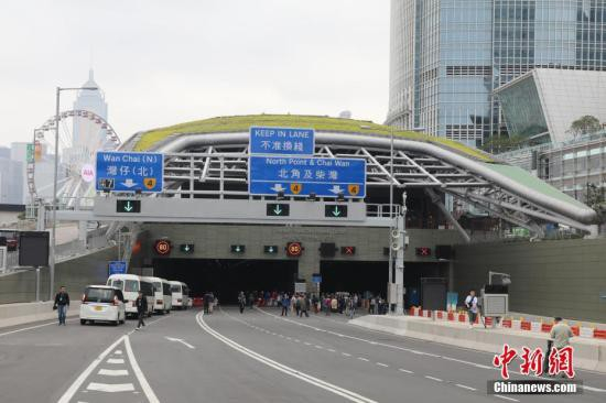 香港中环湾仔绕道中环隧道出入口（图自中新网）