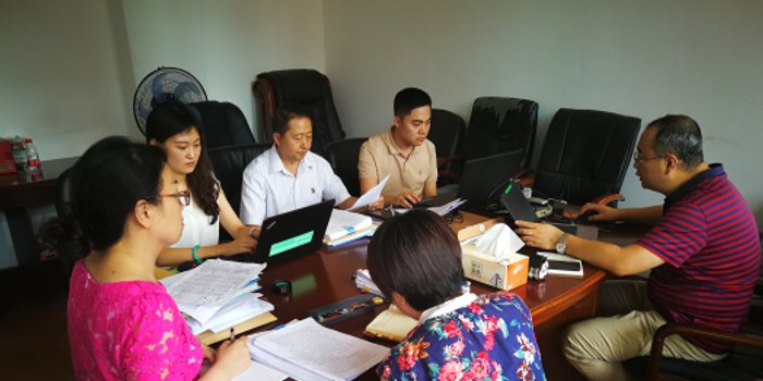 审计署沈阳特派办在审计现场认真学习四严禁