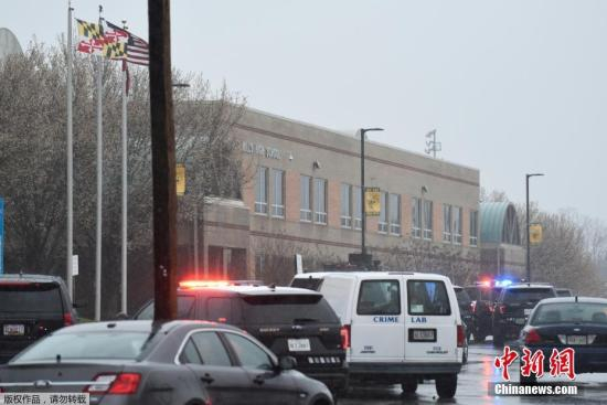 　　当地时间2018年3月20日，美国马里兰州圣玛丽郡一所高中发生一起枪击案。警方证实，枪手为该校学生，他在与警察交火过程中受伤后不治身亡。这起事件造成另外两名学生受伤。