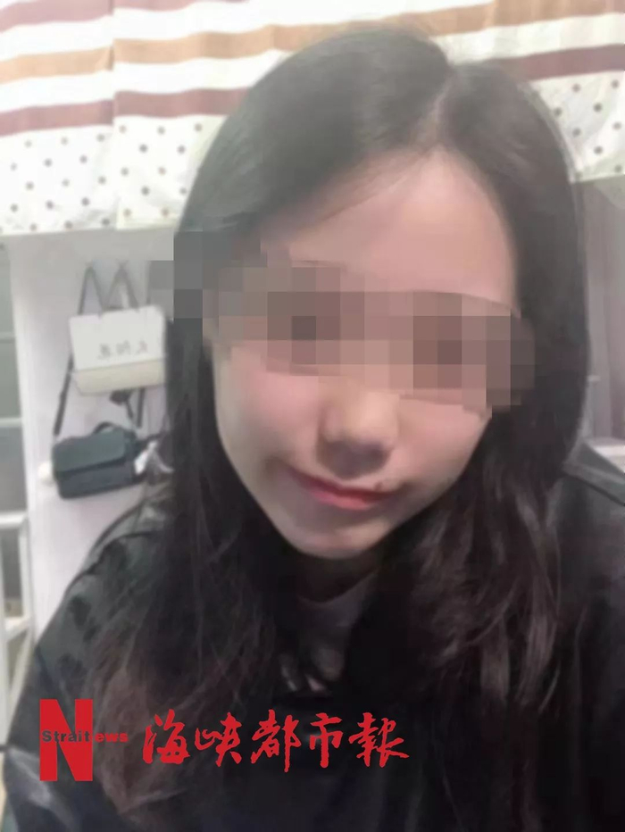  大四女生小静
