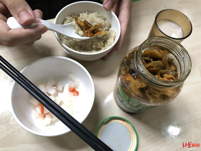 ↑杂交水稻做成了稀饭