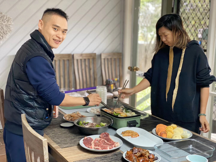  李世鑫和妻子。