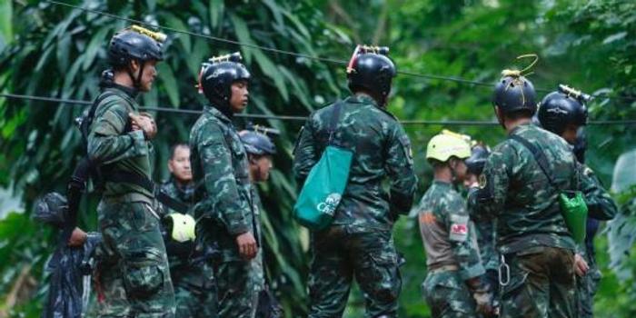 多名泰国受困足球少年获救出洞 救援今日将继