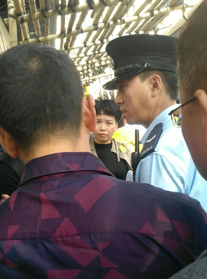 ↑香港警方到场处理