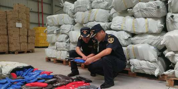 深圳海关查获9.5万件世界杯外贸假货(图)