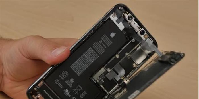 老外抢先拆解iPhone XS 电池容量较前代缩水