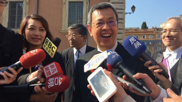 陈建仁接受台媒采访现场（图片源自台媒）