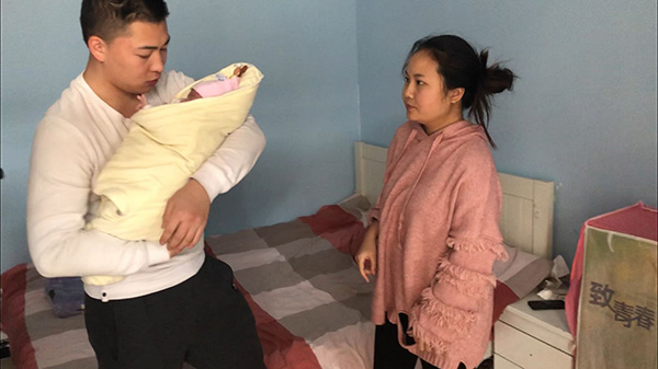 在看守所错过了孩子的出生，赵宇很愧疚，希望以后有更多时间陪孩子。