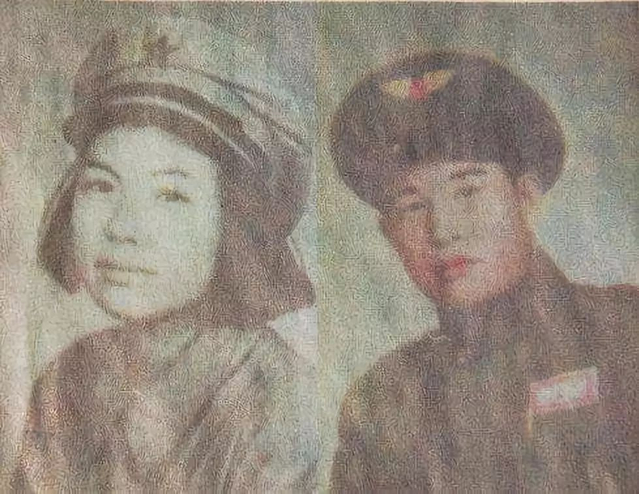 ∆&nbsp;朱锦翔（左，1951年摄于上海机场）与鹿鸣坤（右，鹿鸣坤送给朱锦翔的纪念照片）