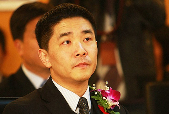 “小中民投”蔷薇控股亮相