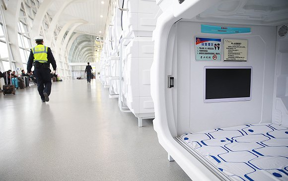  银川河东机场的胶囊酒店 来源：视觉中国