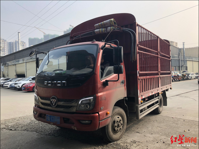  ▲ 司机们购买的蓝牌轻卡