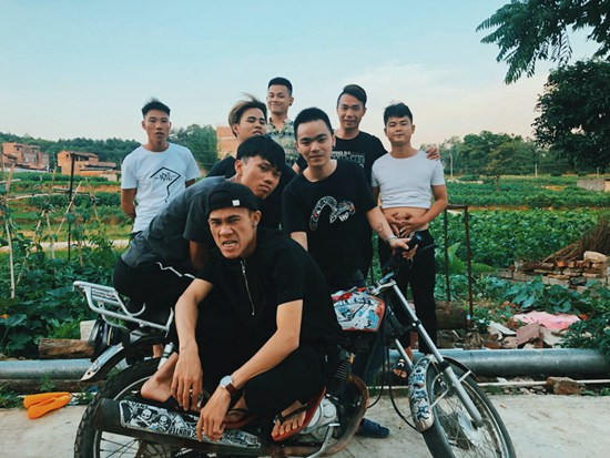 塘红乡F8合影