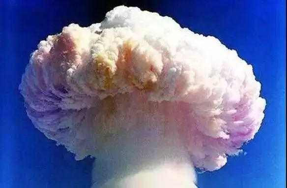 △钱学森领导了用中近程导弹运载原子弹“两弹结合”试验。