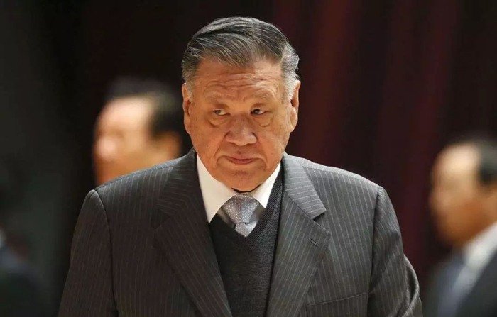  现任韩国现代起亚汽车集团董事长 郑梦九