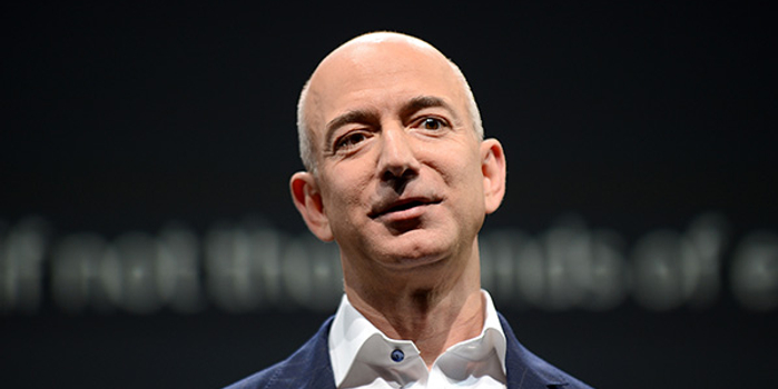 在此之前,貝索斯多次陷入種族歧視、員工工作環境惡劣的相關指控。