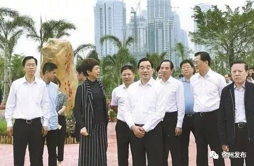 周铁根、庄兆林等在深圳前海蛇口自贸片区考察学习。