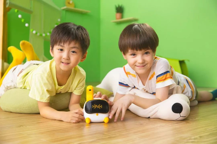自动读绘本的机器人,翻哪读哪!让孩子爱上阅读!