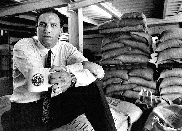 舒尔茨在星巴克公司的早期。（图片来源：视觉中国）