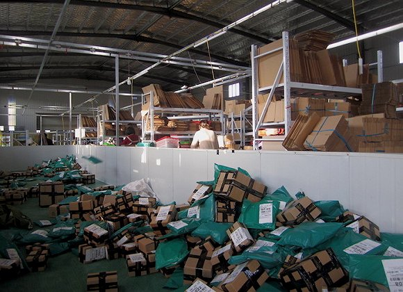 　　包装完毕，等待发往全国各地的情趣产品。 图片来源：杨秋月