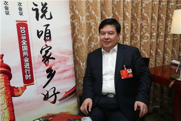 全国人大代表、秦皇岛市市长张瑞书接受央广记者采访 央广网记者韩靖/摄