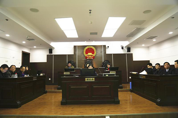 2月22日，岳麓书院门票案在长沙天心开庭，图为庭审现场。 &nbsp;文天骄 图
