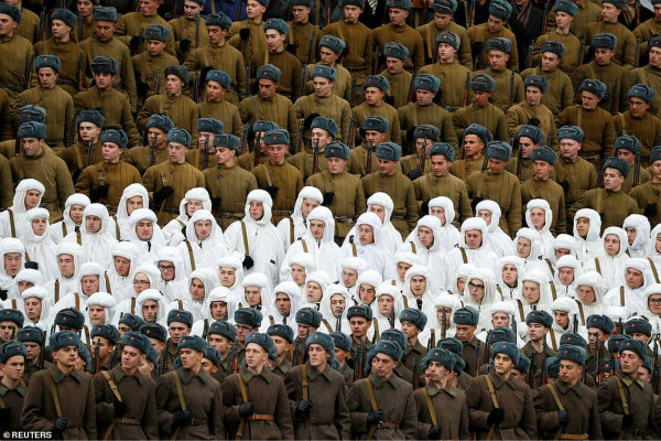 ◆軍隊写真　出征記念　札幌月寒歩兵第二十五聯隊◆約40頁◆ 224 Soviet Paratroopers Stock Photos, High-Res Pictures, and