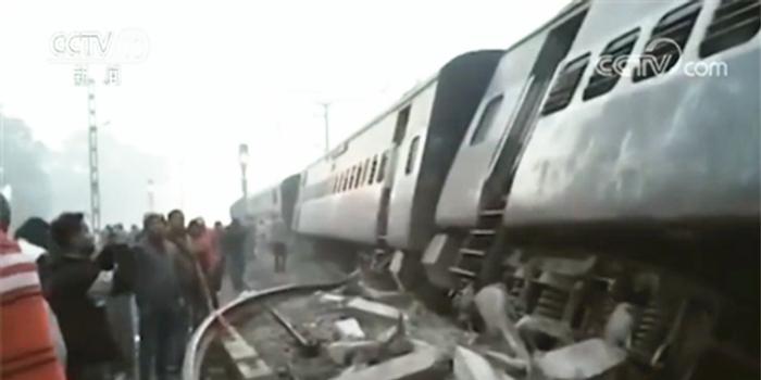 印度列车事故至多人遇难 或因轨道裂痕致脱轨