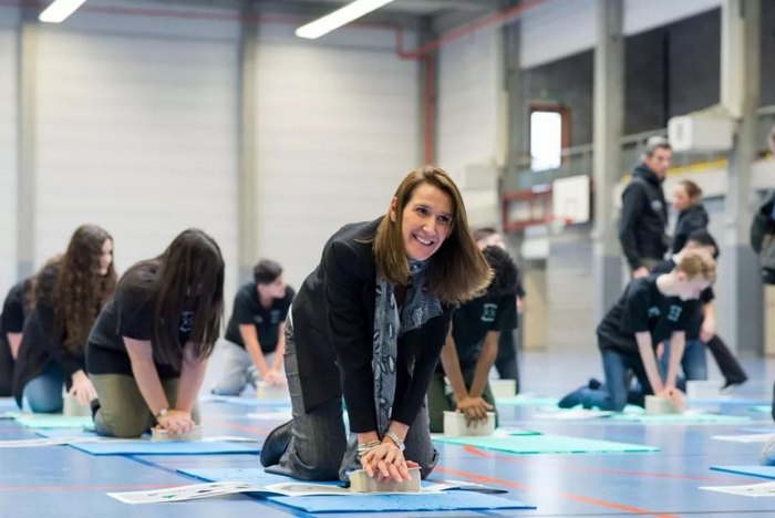 维尔梅斯参加活动